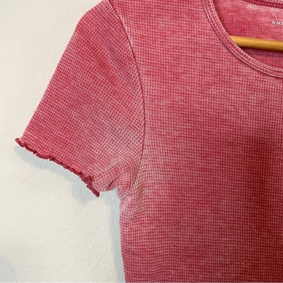 American Eagle Burnout Red Waffle Baby Tee Short Sleeve Lettuce Hem Size Small - Picture 3 of 10
